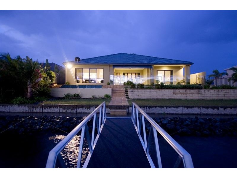 8 Mandolin Avenue, Helensvale QLD 4212