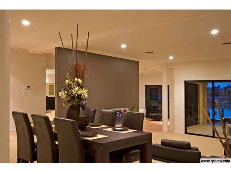 Sovereign Islands QLD 4216