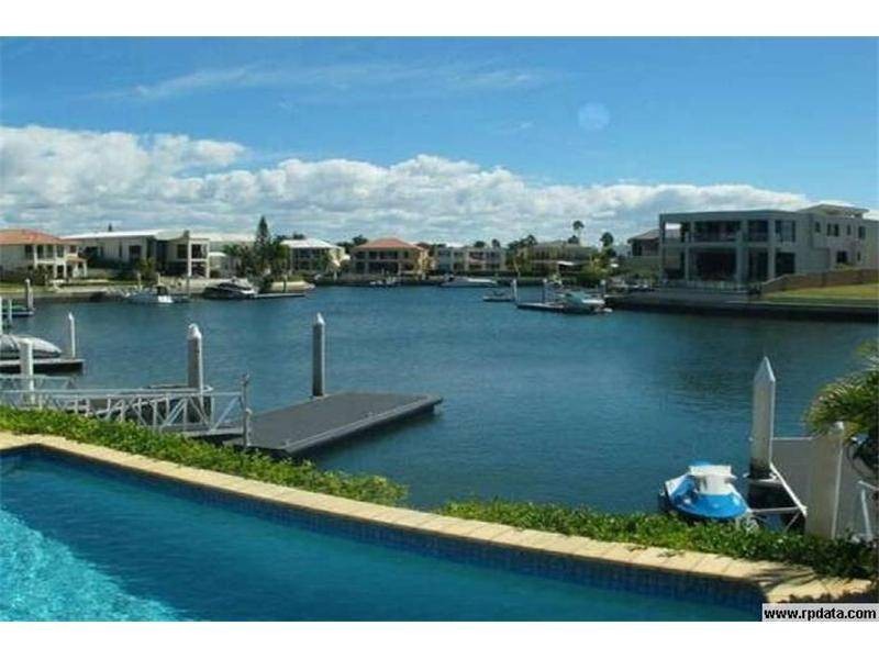 Sovereign Islands QLD 4216