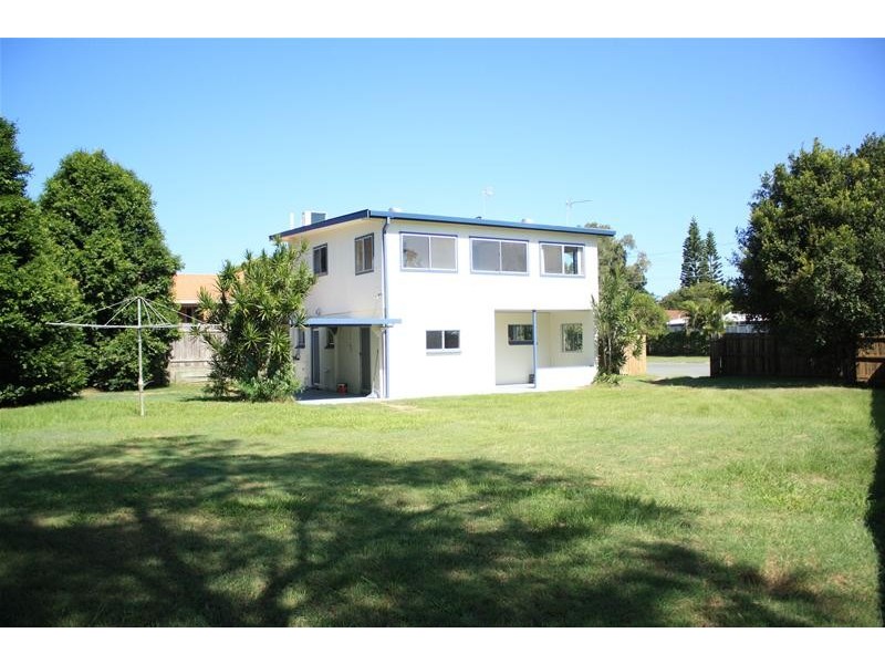 57 Bruce Avenue, Paradise Point QLD 4216