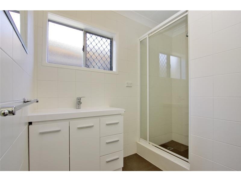 57 Bruce Avenue, Paradise Point QLD 4216