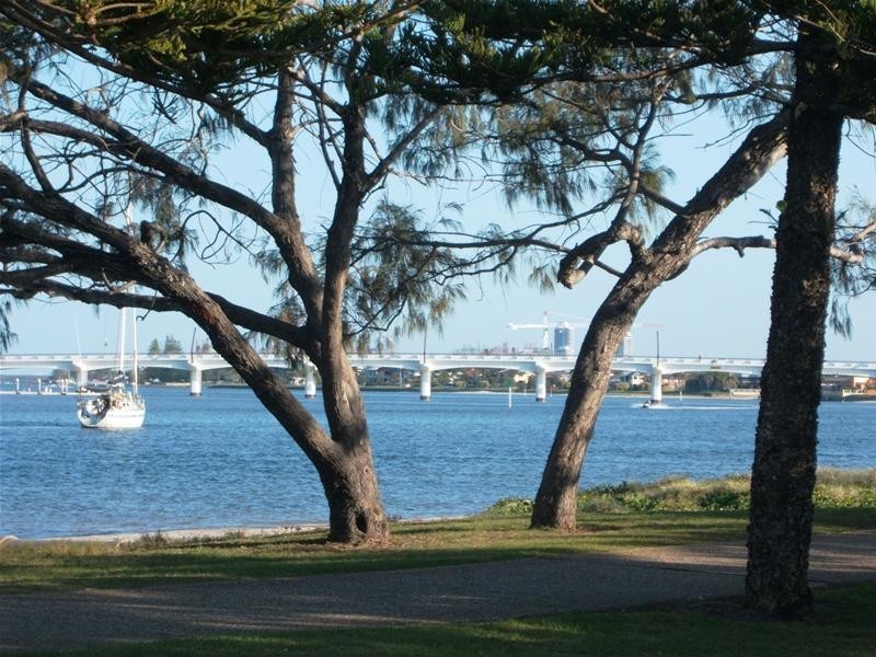 Paradise Point QLD 4216