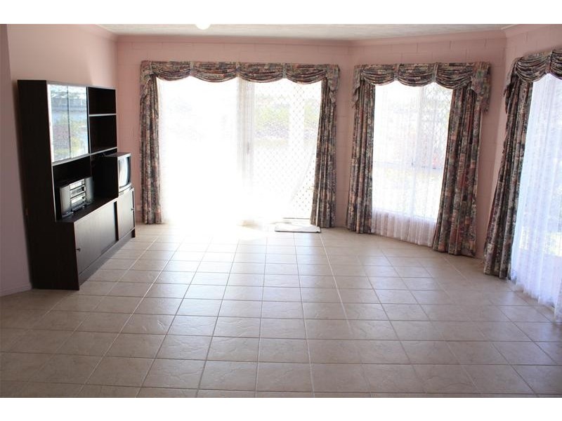 9 Amaroo Street, Biggera Waters QLD 4216