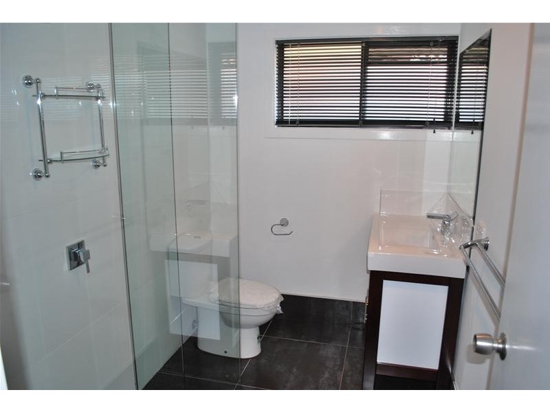 2/33 Kangaroo Avenue, Coombabah QLD 4216