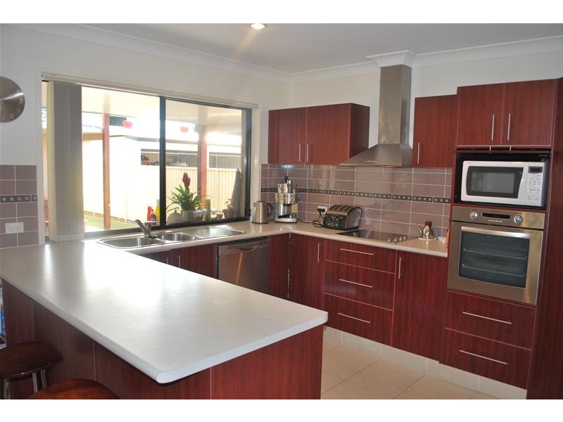 46 Annerley Avenue, Runaway Bay QLD 4216