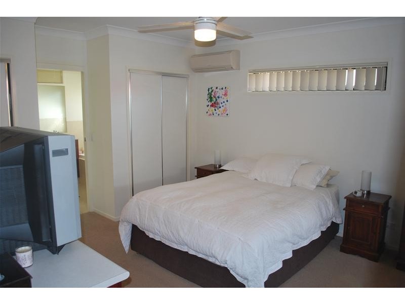 46 Annerley Avenue, Runaway Bay QLD 4216