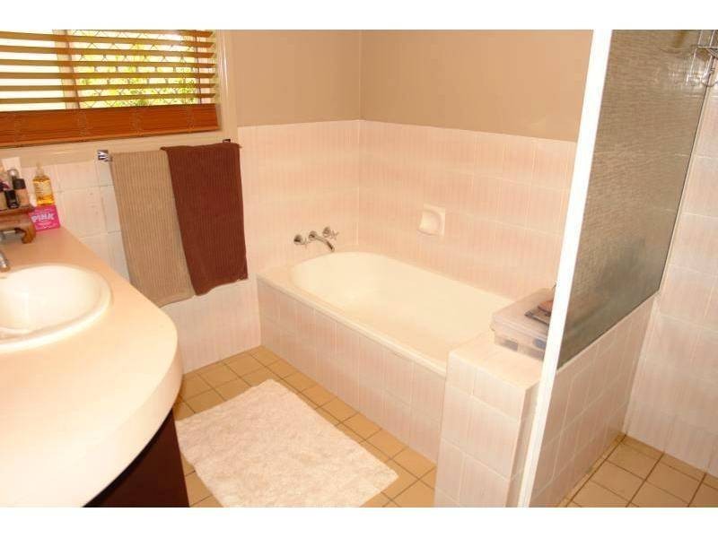 176 Oxley Drive, Coombabah QLD 4216