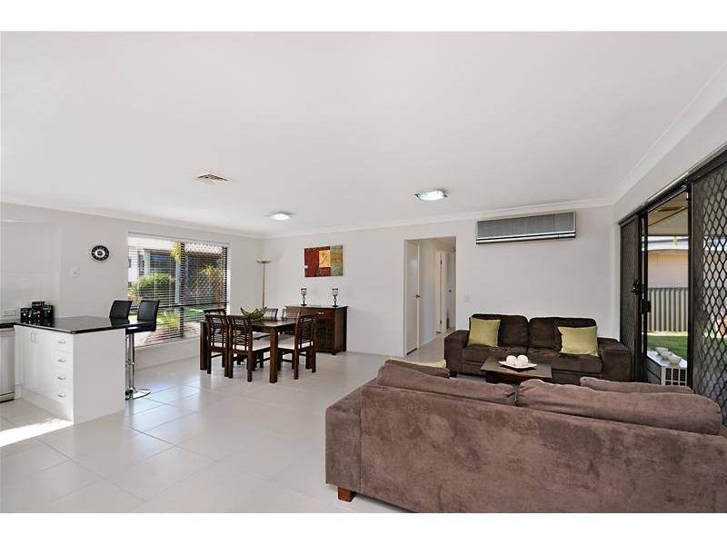 13 Kilmartin Esplanade, Biggera Waters QLD 4216