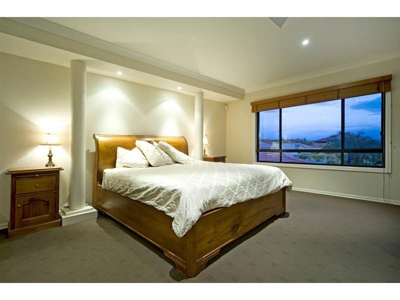 Hope Island QLD 4212