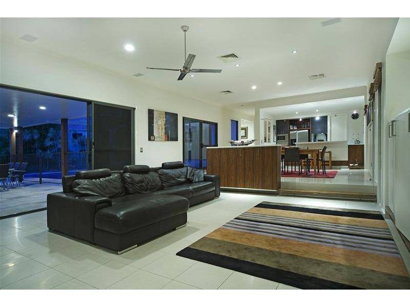 Hope Island QLD 4212