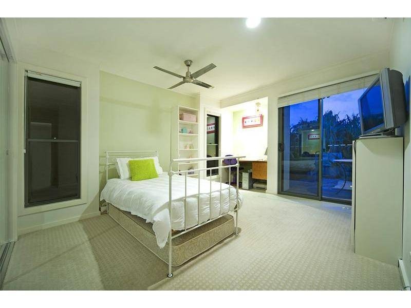 Hope Island QLD 4212