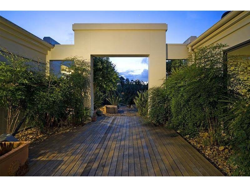 Hope Island QLD 4212