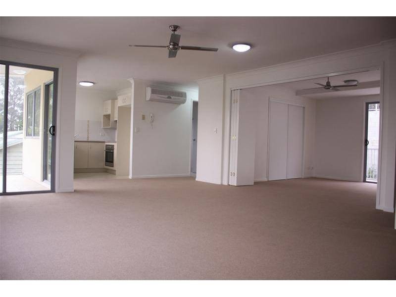 2/1 Hinterland Drive, Mudgeeraba QLD 4213