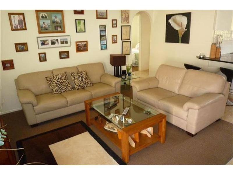 35 Terrigal Crescent, Southport QLD 4215