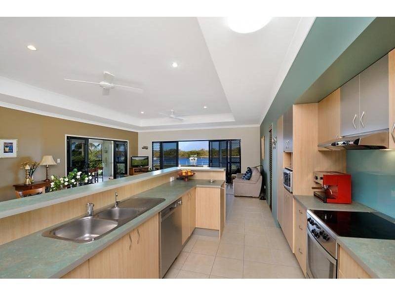 62 Boykambil Road, Hope Island QLD 4212
