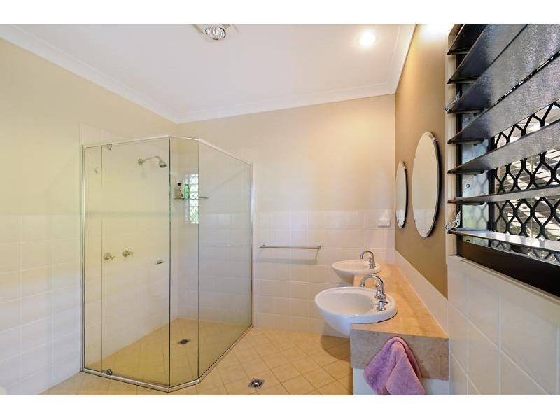 62 Boykambil Road, Hope Island QLD 4212