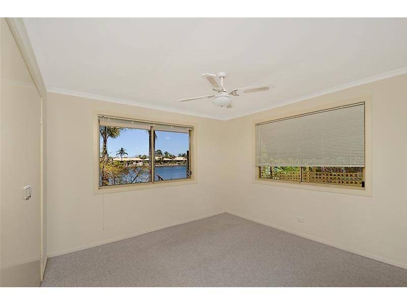 1/10 Possum Crescent, Coombabah QLD 4216