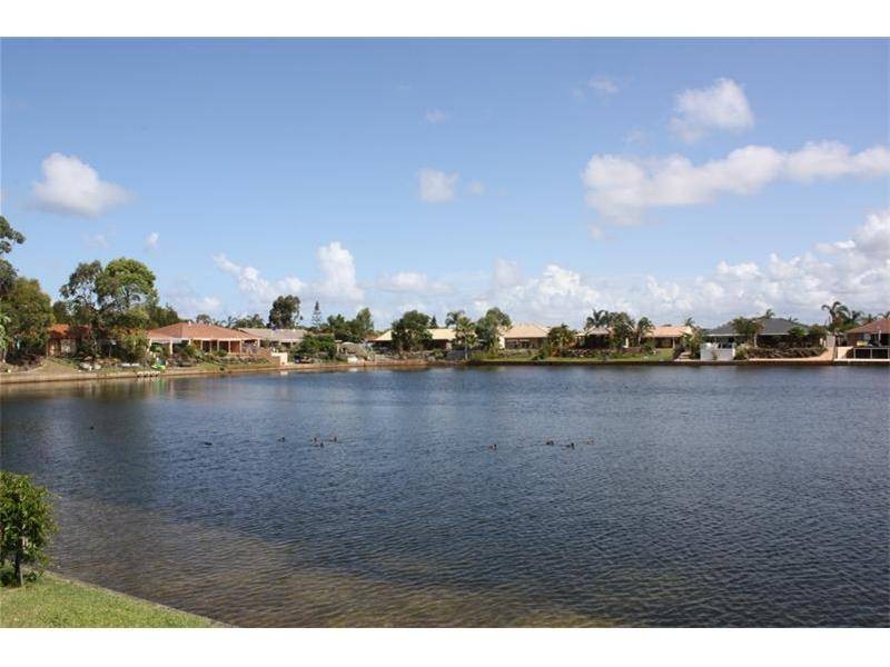 1/10 Possum Crescent, Coombabah QLD 4216
