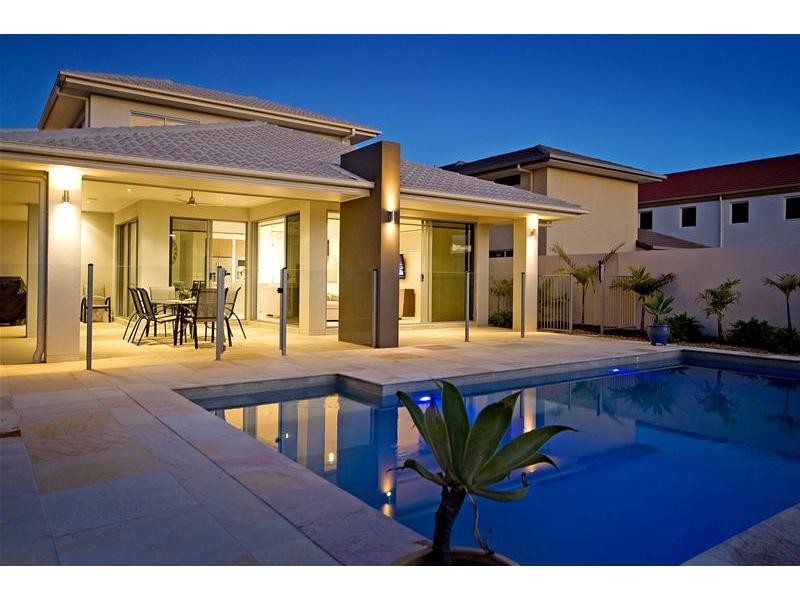 Hope Island QLD 4212