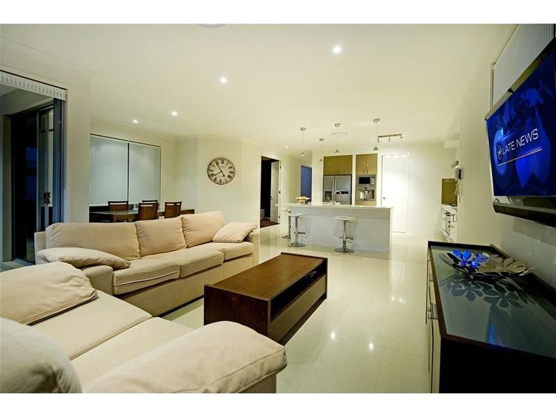 Hope Island QLD 4212