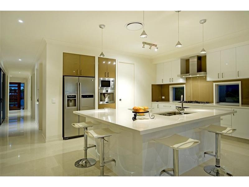 Hope Island QLD 4212