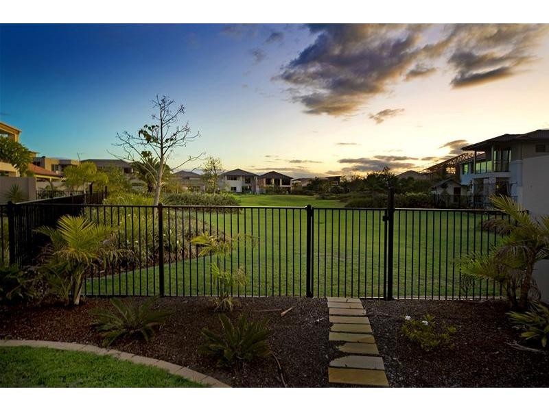 Hope Island QLD 4212