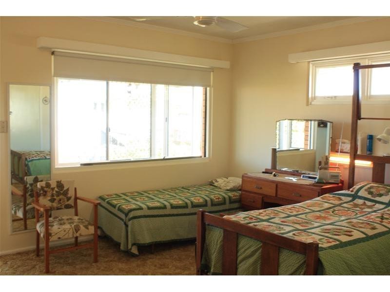 12 Helena Street, Biggera Waters QLD 4216
