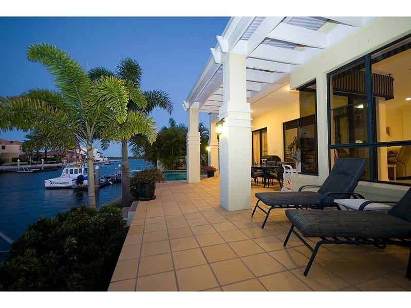 Sovereign Islands QLD 4216