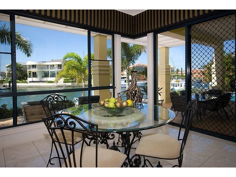 Sovereign Islands QLD 4216