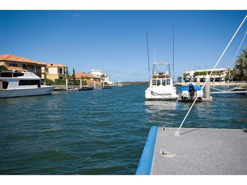 Sovereign Islands QLD 4216