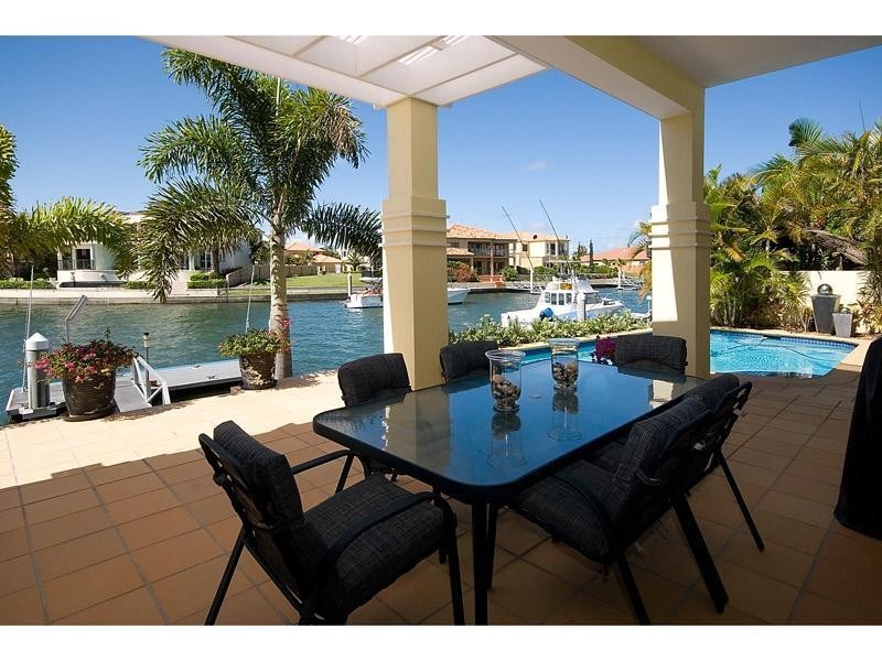 Sovereign Islands QLD 4216