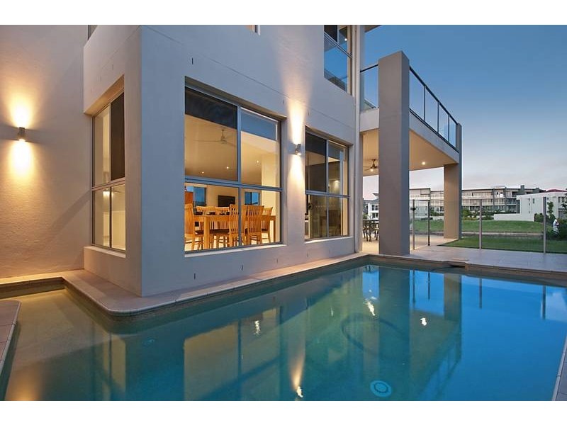 6188 Bolsena Circuit, Hope Island QLD 4212