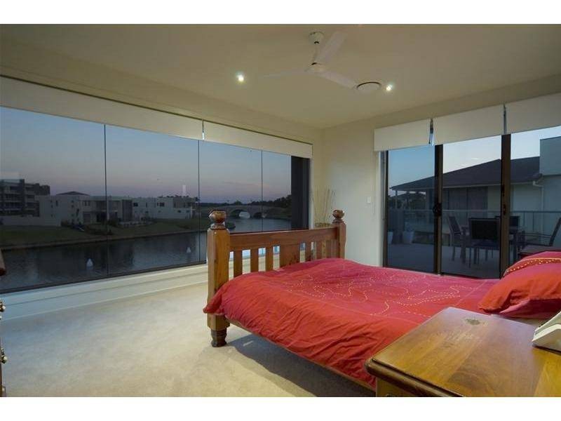 6188 Bolsena Circuit, Hope Island QLD 4212