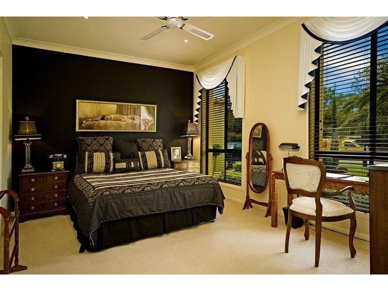 Hope Island QLD 4212