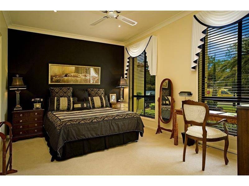 Hope Island QLD 4212