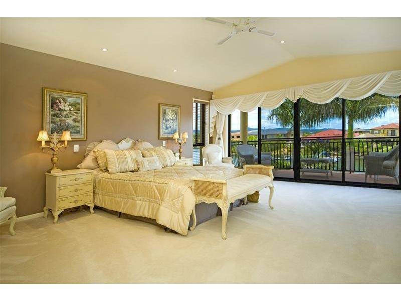 Hope Island QLD 4212