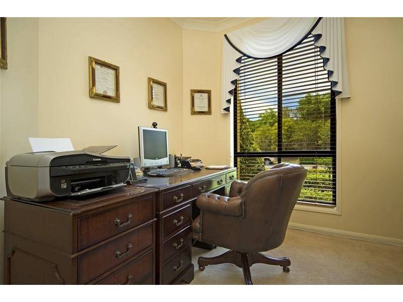 Hope Island QLD 4212