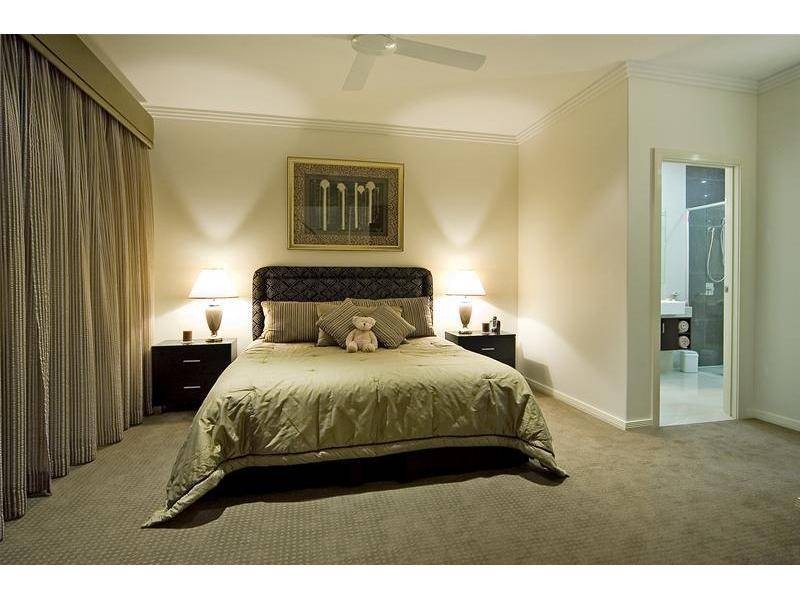 Hope Island QLD 4212