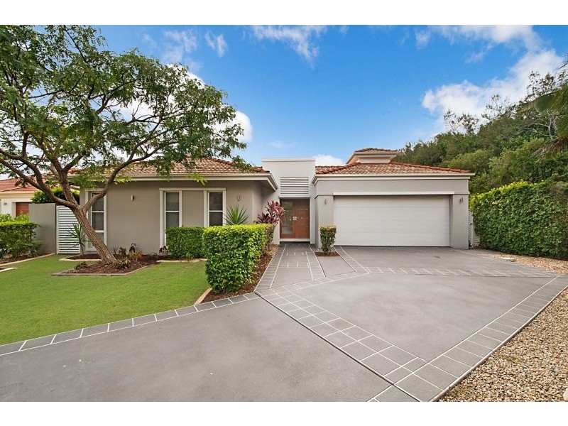 2044 Carlton Drive, Hope Island QLD 4212