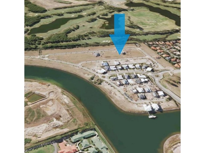 18 Iridium Drive, Hope Island QLD 4212