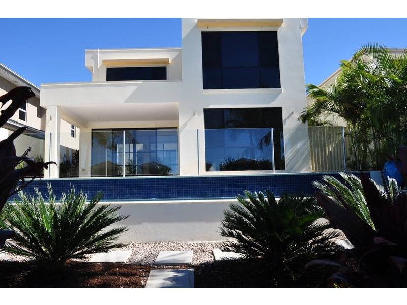 Hope Island QLD 4212