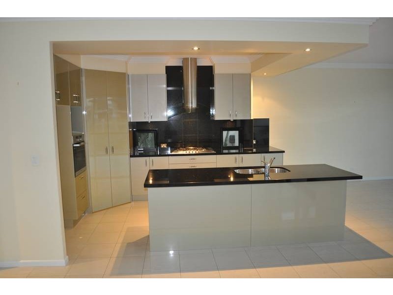 Hope Island QLD 4212