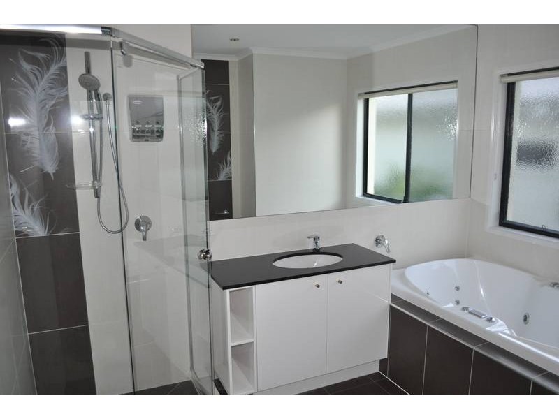 Hope Island QLD 4212