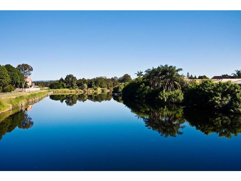 6 Waterford Court, Bundall QLD 4217