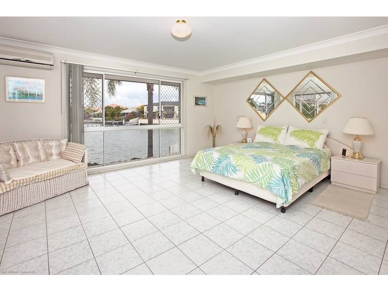 88 Sundance Way, Runaway Bay QLD 4216