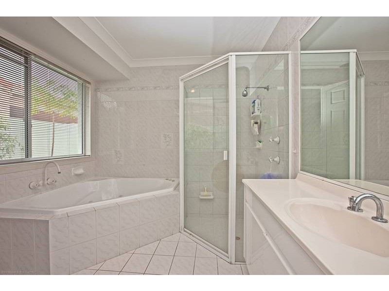 88 Sundance Way, Runaway Bay QLD 4216