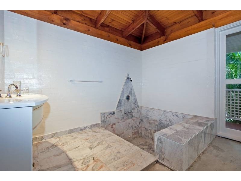 41 Park Avenue, Broadbeach QLD 4218