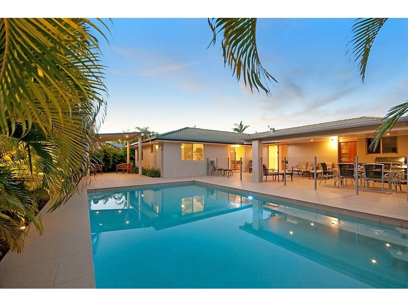 18 Lakeshore Drive, Monterey Keys QLD 4212