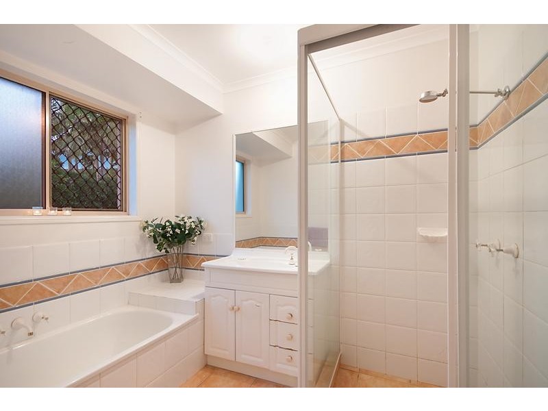 18 Lakeshore Drive, Monterey Keys QLD 4212