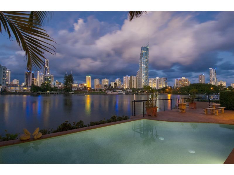 19 Naples Avenue, Surfers Paradise QLD 4217